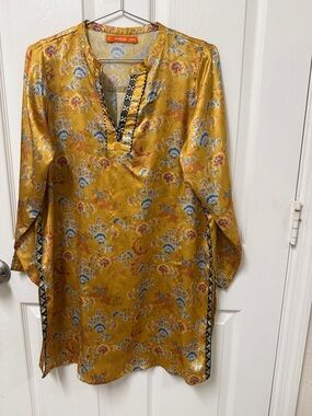 Zeen fusion brand by satin silk Gold Floral Tunic top